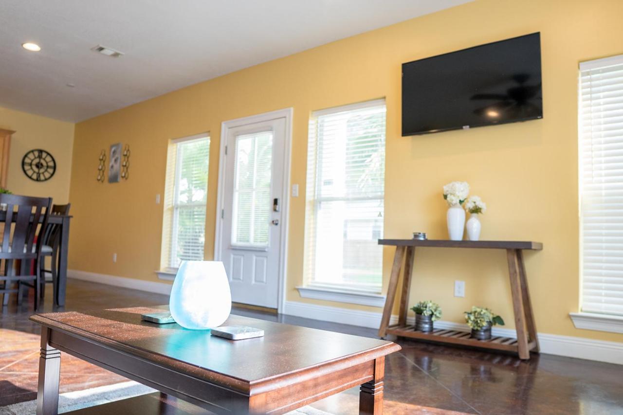 Serene 3Br Apartment 4Tvs Free Wi-Fi & Parking -E- Moss Point Exterior foto